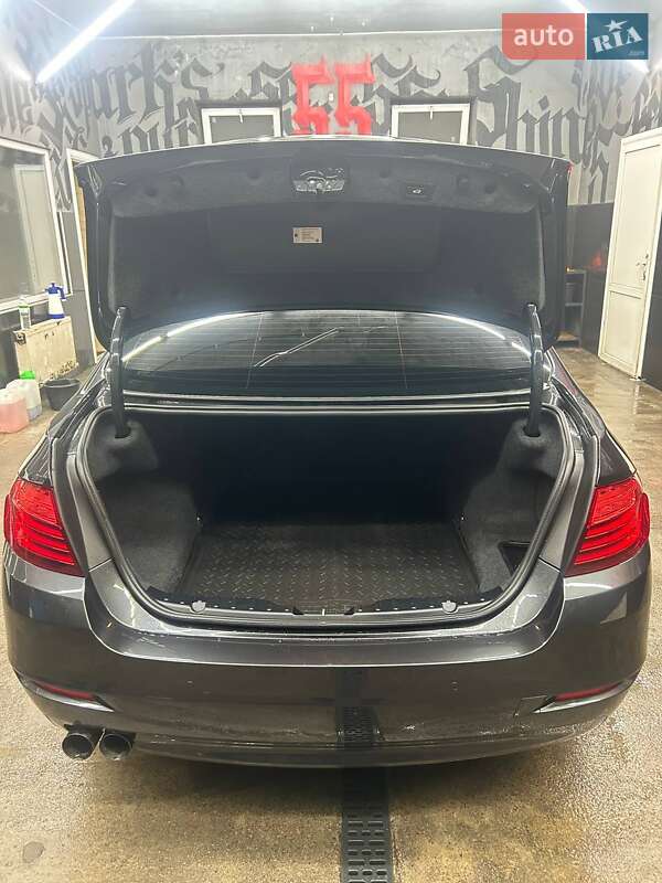 Седан BMW 5 Series 2015 в Каменском