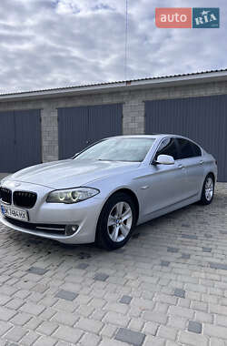 Седан BMW 5 Series 2011 в Березному