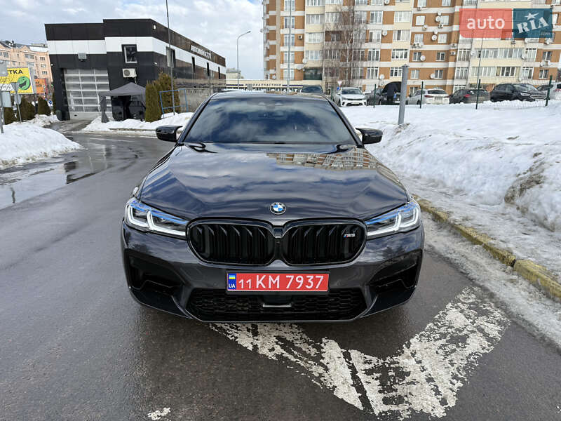 Седан BMW 5 Series 2019 в Львове