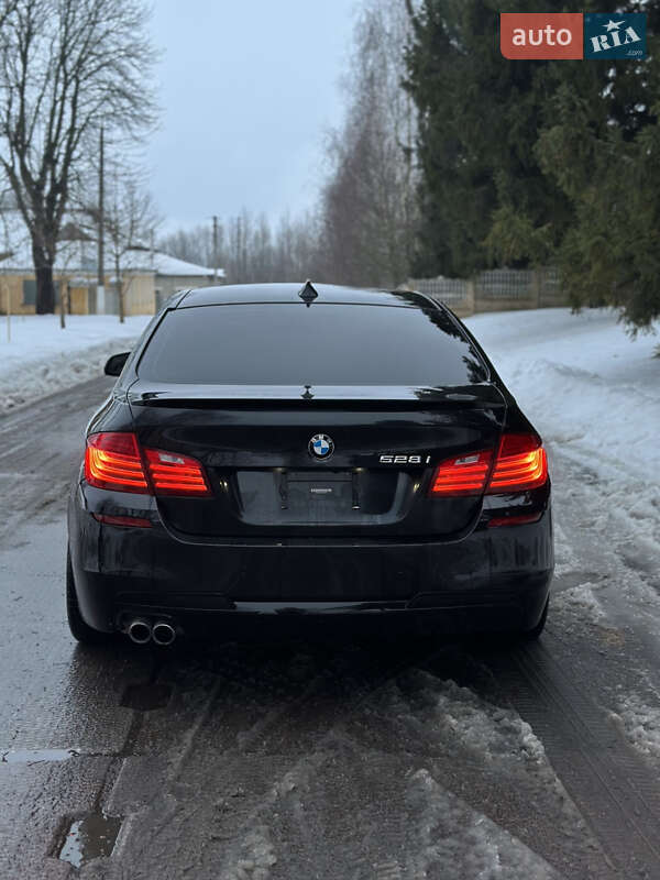 Седан BMW 5 Series 2014 в Ровно