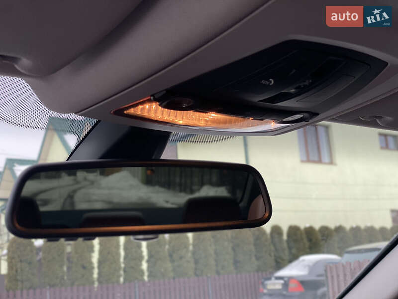 Седан BMW 5 Series 2011 в Стрые