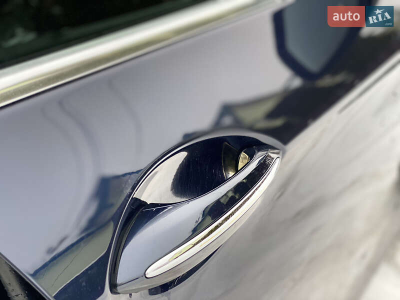 Седан BMW 5 Series 2011 в Стрые