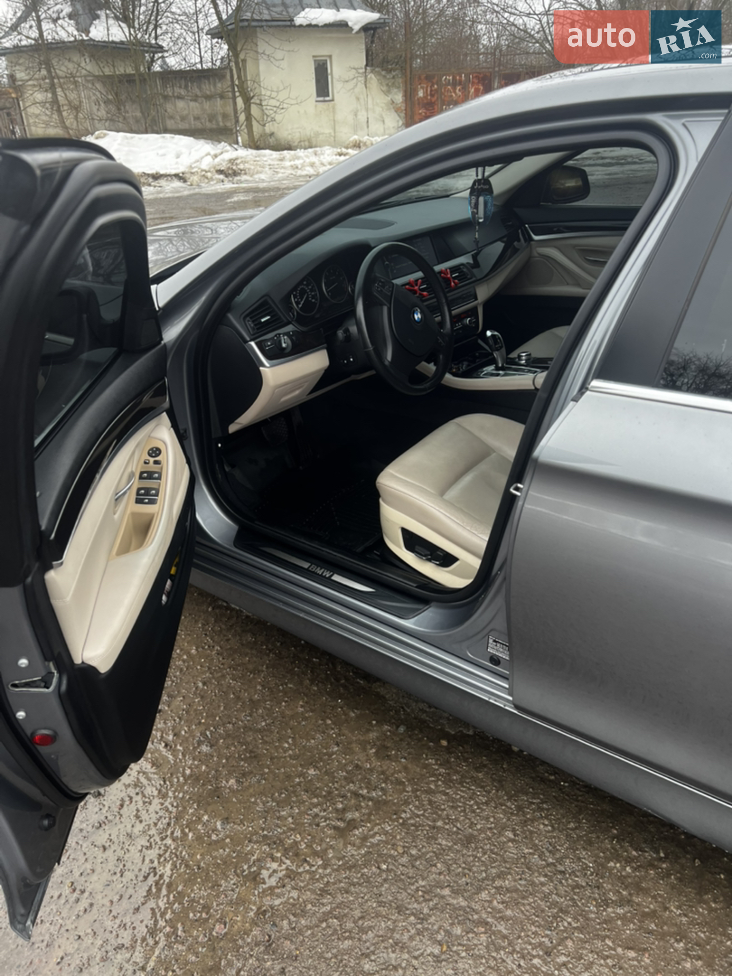 2011 BMW 5er - мініатюра 39