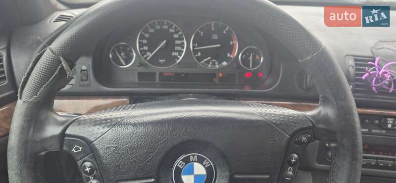 Седан BMW 5 Series 1999 в Белгороде-Днестровском