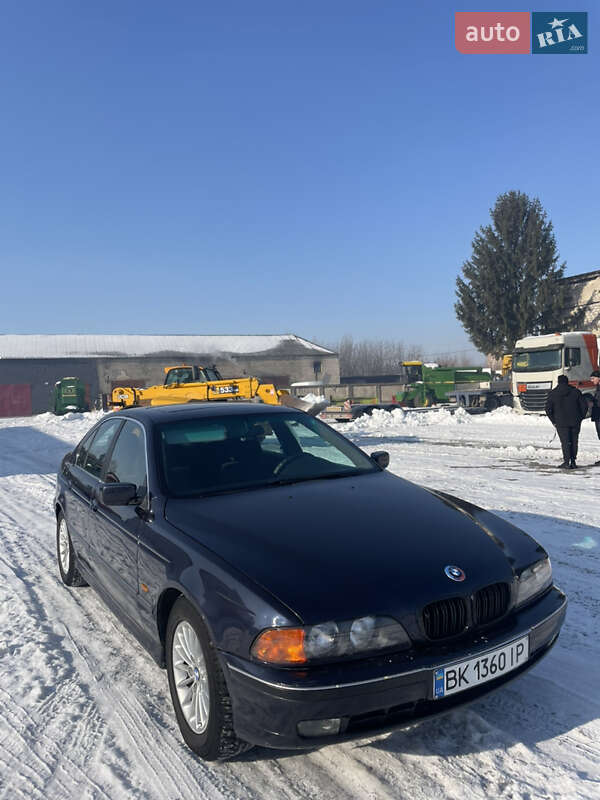 Седан BMW 5 Series 1999 в Березному