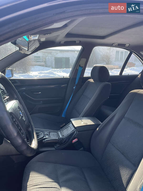 Седан BMW 5 Series 1999 в Березному