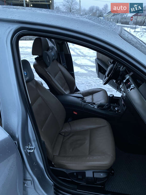 Седан BMW 5 Series 2004 в Долине