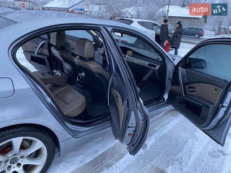 Седан BMW 5 Series 2004 в Долине