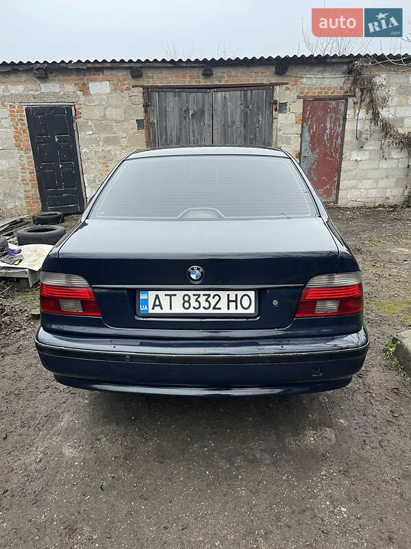 Седан BMW 5 Series 2000 в Харькове