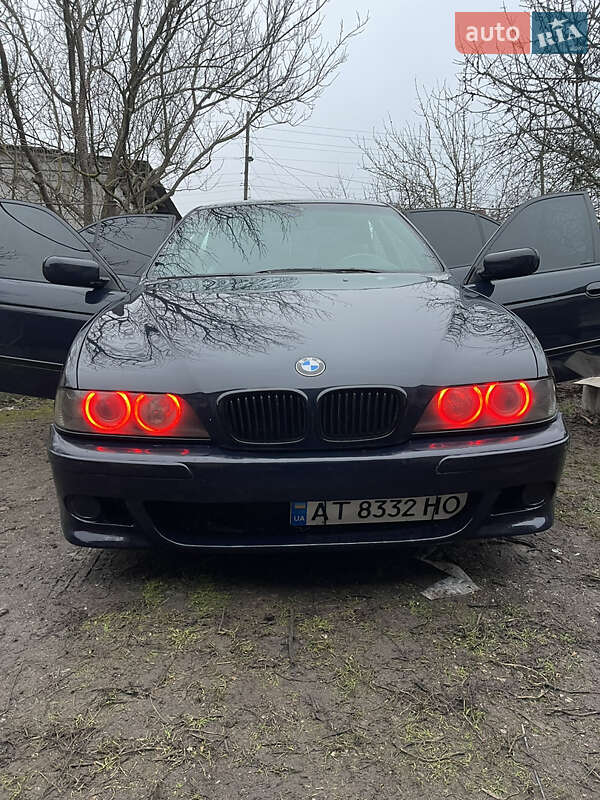 Седан BMW 5 Series 2000 в Харькове