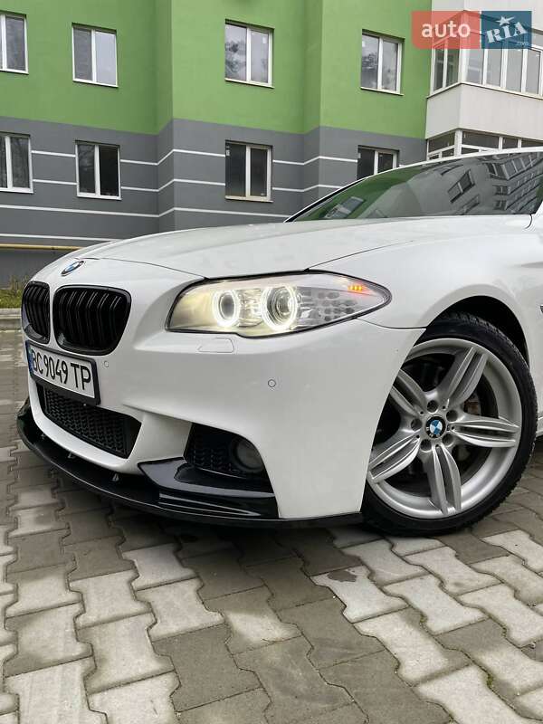 Седан BMW 5 Series 2011 в Львове