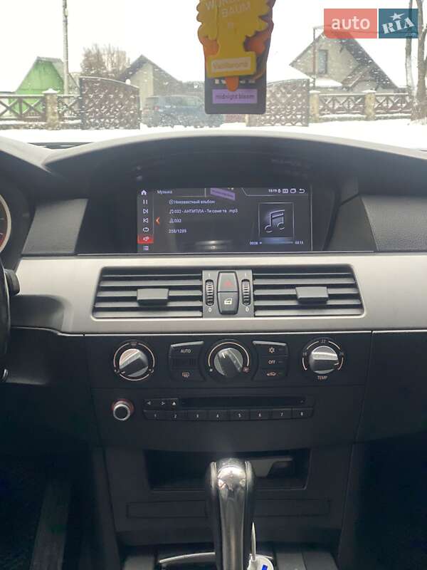 Седан BMW 5 Series 2004 в Калуше