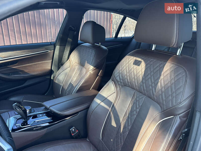 Седан BMW 5 Series 2017 в Барышевке