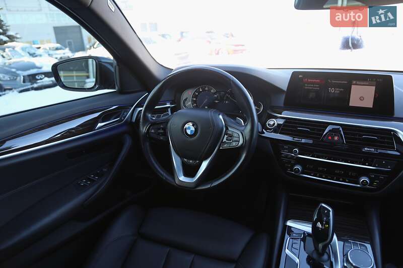Седан BMW 5 Series 2018 в Киеве