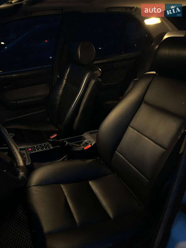 Седан BMW 5 Series 1989 в Запорожье