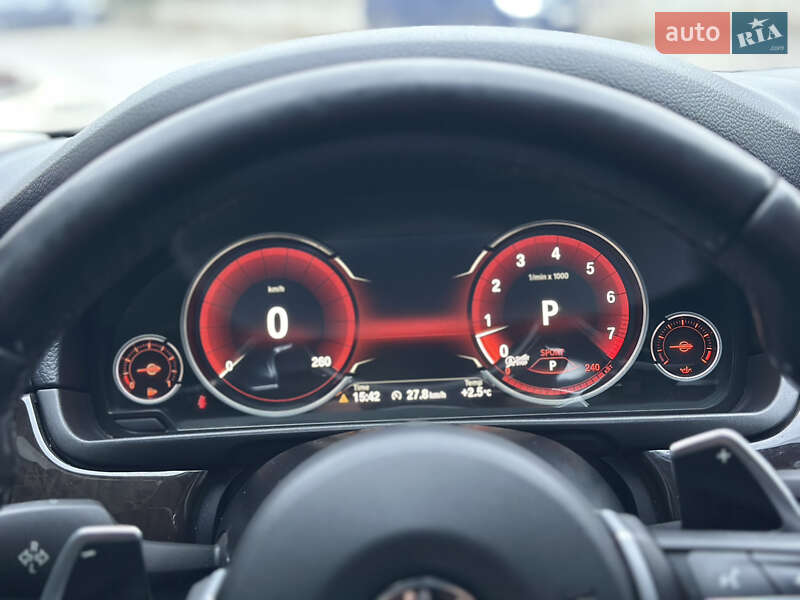 Седан BMW 5 Series 2016 в Ужгороде