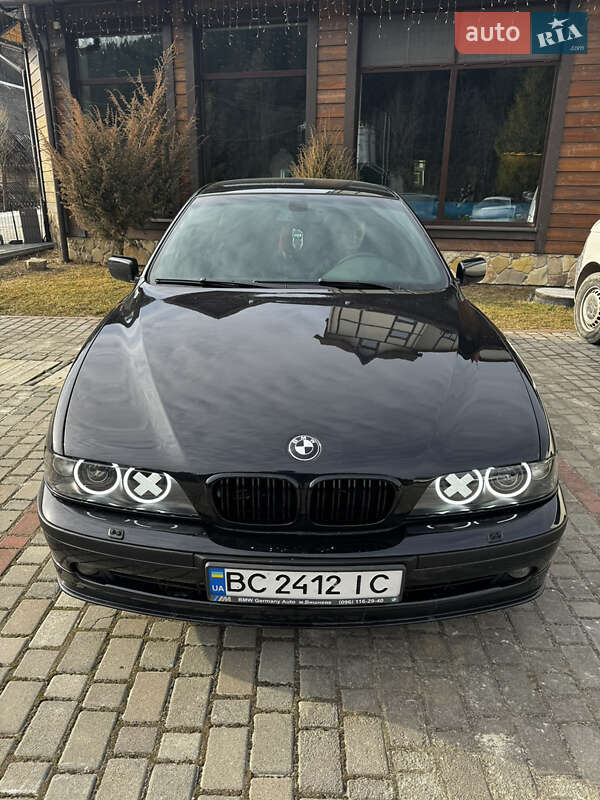 Седан BMW 5 Series 2000 в Львове