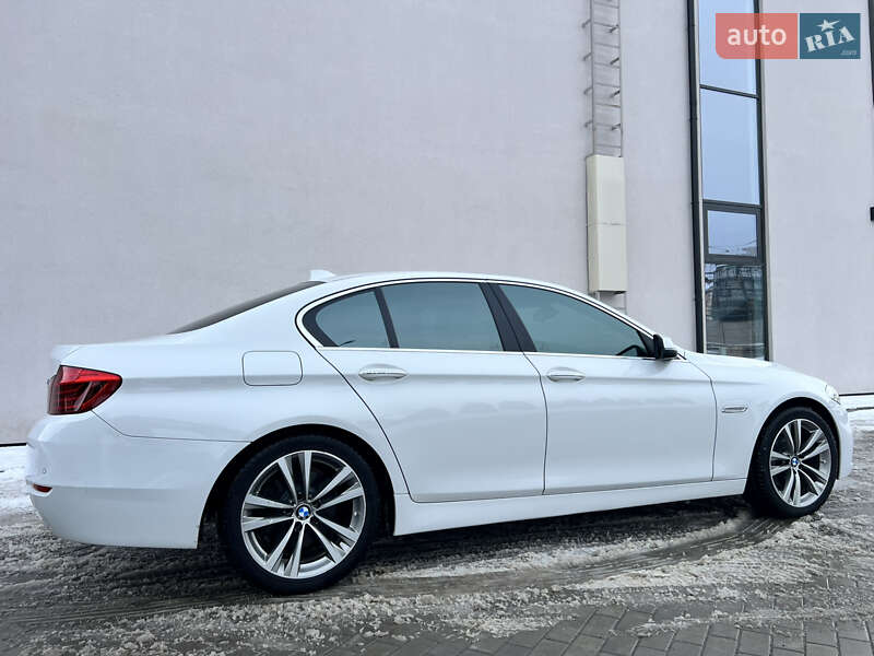 Седан BMW 5 Series 2015 в Ровно