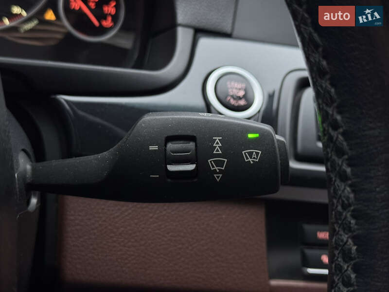 Седан BMW 5 Series 2010 в Харькове