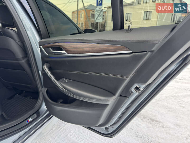 Седан BMW 5 Series 2017 в Ивано-Франковске фото 61 Седан BMW 5 Series 2017 в Ивано-Франковске