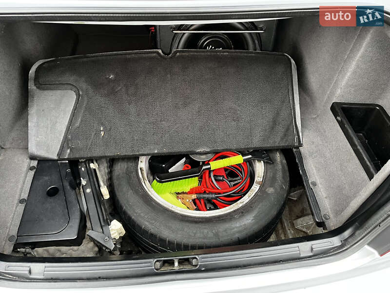 Седан BMW 5 Series 1998 в Новых Петровцах