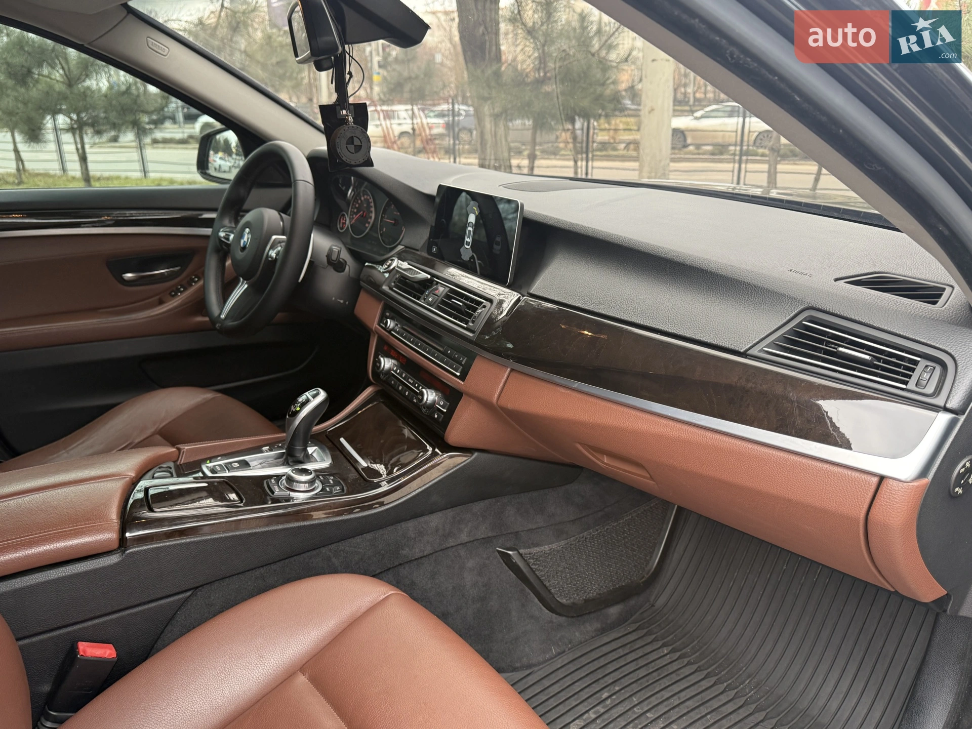 2010 BMW 5er - мініатюра 15
