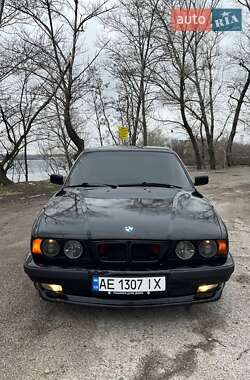 Седан BMW 5 Series 1989 в Дніпрі