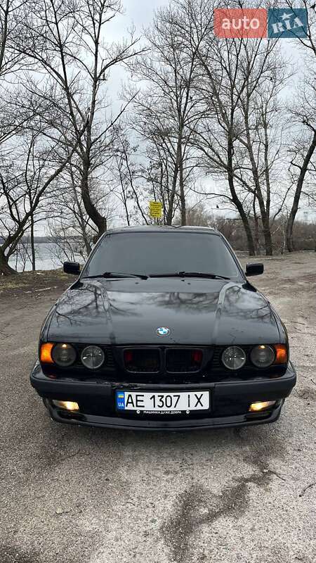 Седан BMW 5 Series 1989 в Днепре