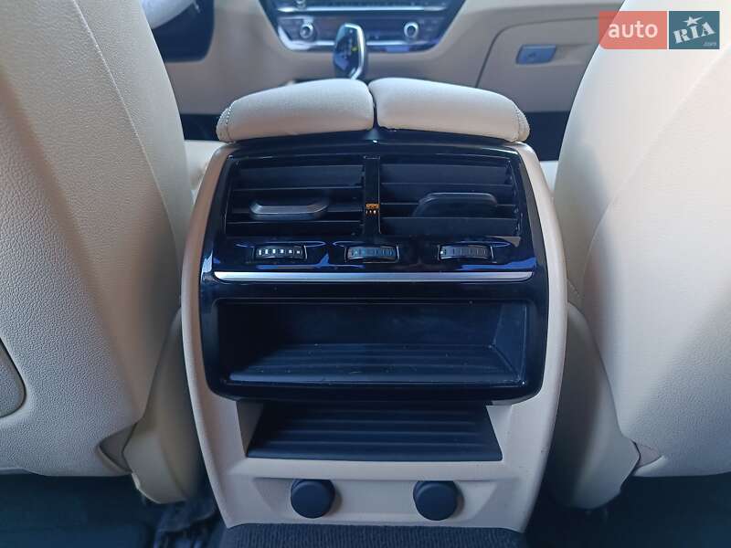 Седан BMW 5 Series 2017 в Луцке фото 25 Седан BMW 5 Series 2017 в Луцке