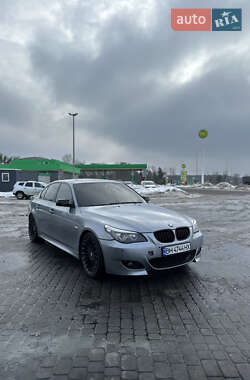 Седан BMW 5 Series 2004 в Радивилове