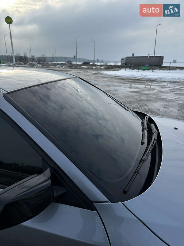 Седан BMW 5 Series 2004 в Радивилове