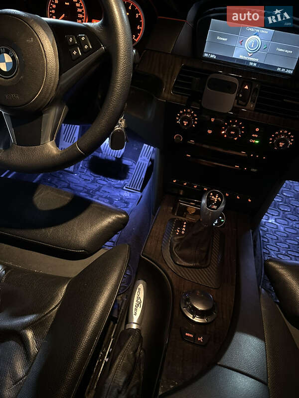 Седан BMW 5 Series 2004 в Радивилове