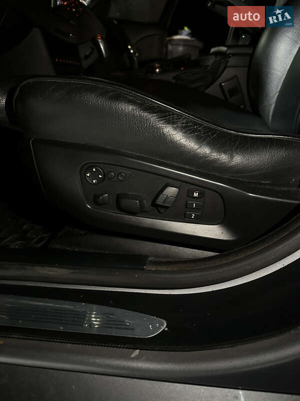 Седан BMW 5 Series 2004 в Радивилове