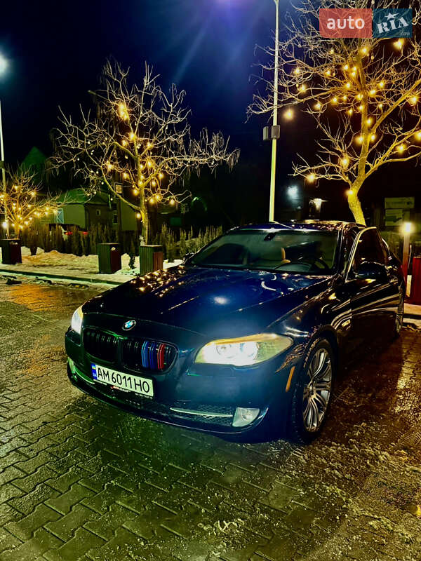 Седан BMW 5 Series 2012 в Черновцах