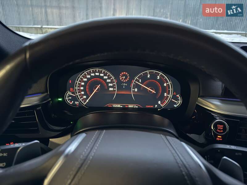 Седан BMW 5 Series 2017 в Львове