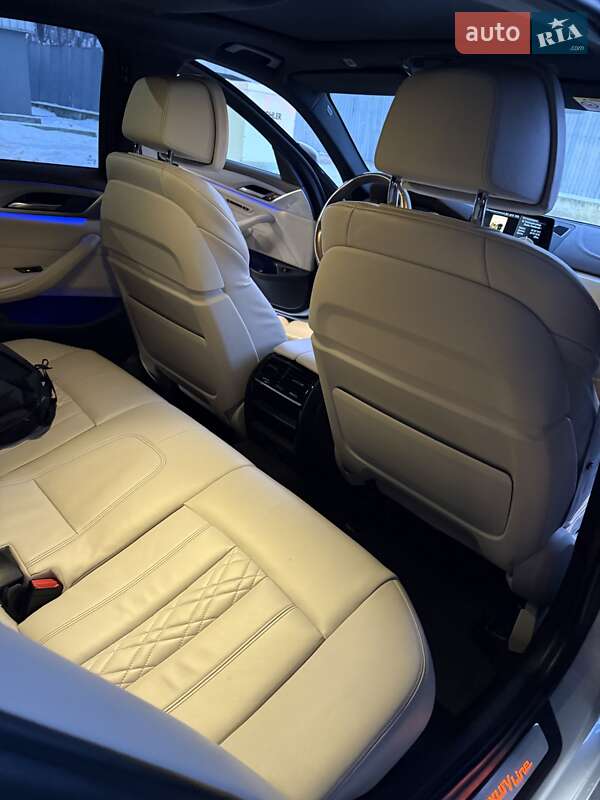 Седан BMW 5 Series 2017 в Львове