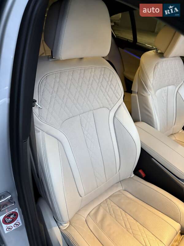 Седан BMW 5 Series 2017 в Львове