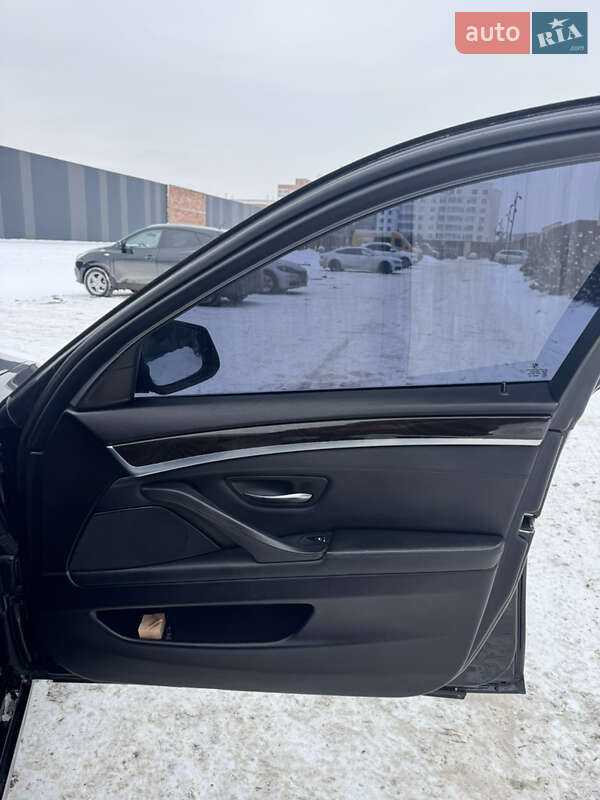 Седан BMW 5 Series 2010 в Хмельницком
