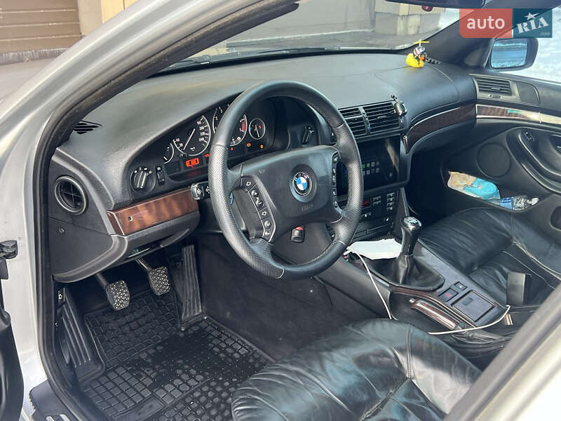 Седан BMW 5 Series 2002 в Новомосковске