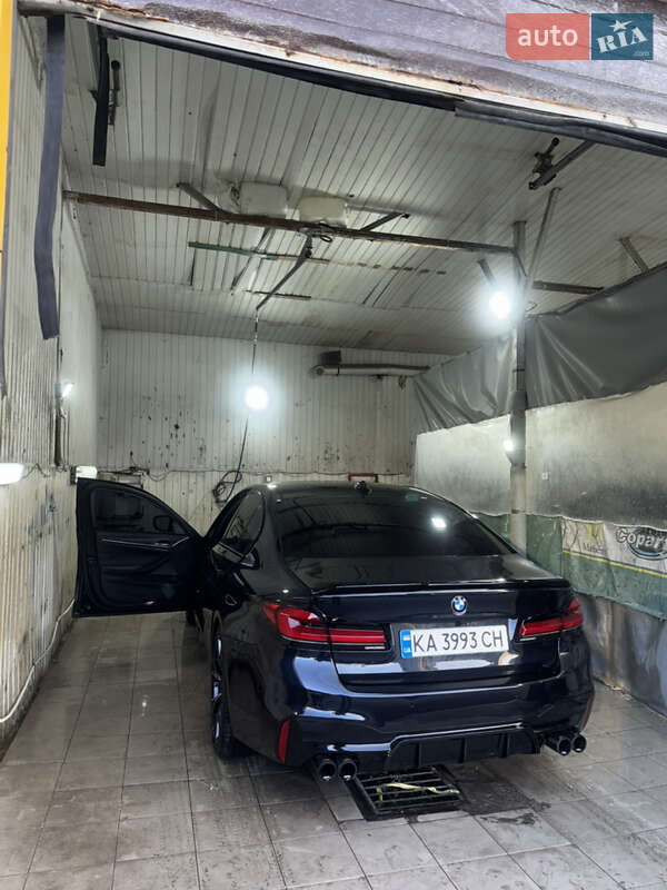 Седан BMW 5 Series 2018 в Киеве