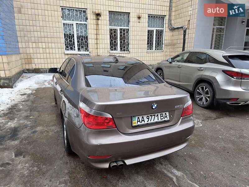 Седан BMW 5 Series 2005 в Киеве