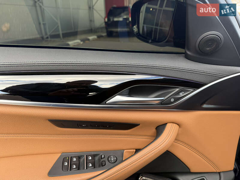 Седан BMW 5 Series 2018 в Киеве фото 35 Седан BMW 5 Series 2018 в Киеве