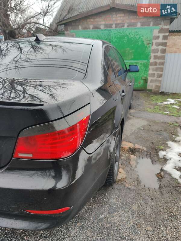 Седан BMW 5 Series 2005 в Никополе
