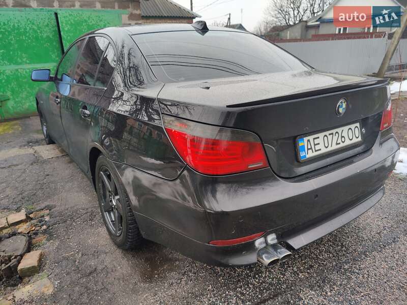 Седан BMW 5 Series 2005 в Никополе