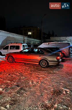 Седан BMW 5 Series 1998 в Києві