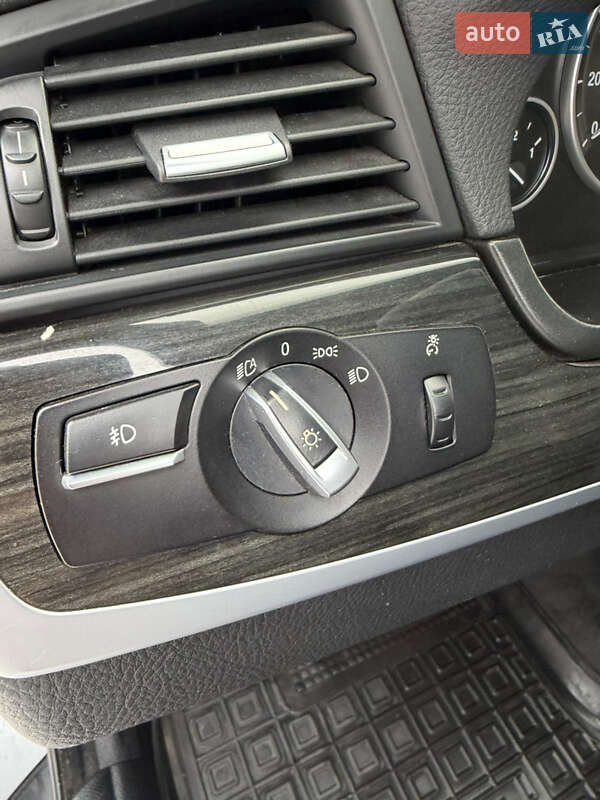 Седан BMW 5 Series 2012 в Харькове