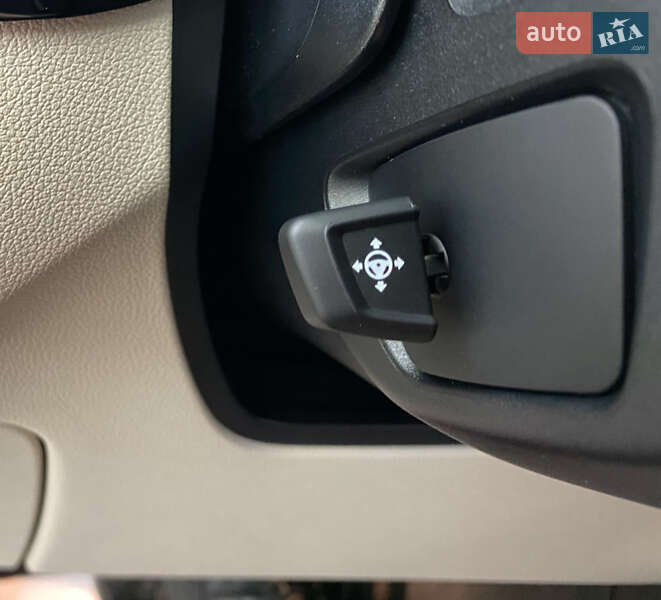 Седан BMW 5 Series 2017 в Львове