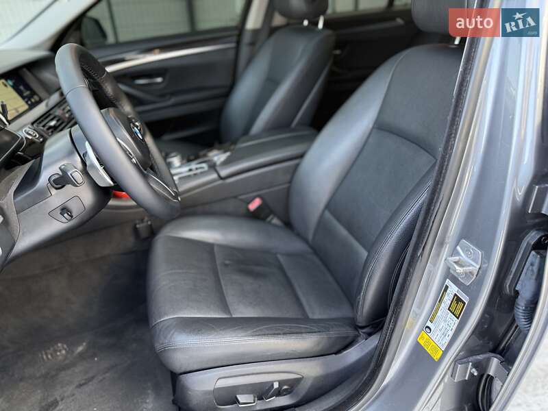 Седан BMW 5 Series 2015 в Львові