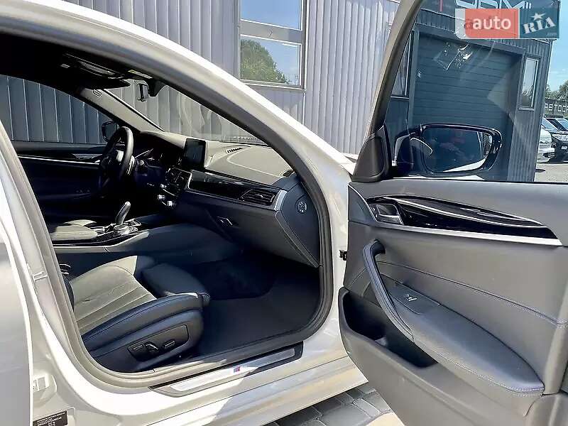 Седан BMW 5 Series 2016 в Киеве фото 21 Седан BMW 5 Series 2016 в Киеве