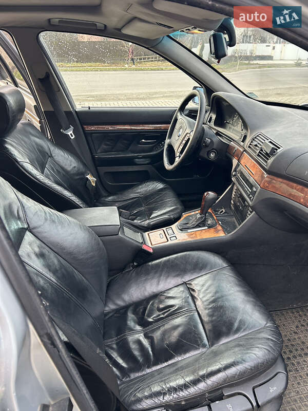 Седан BMW 5 Series 1997 в Ужгороде